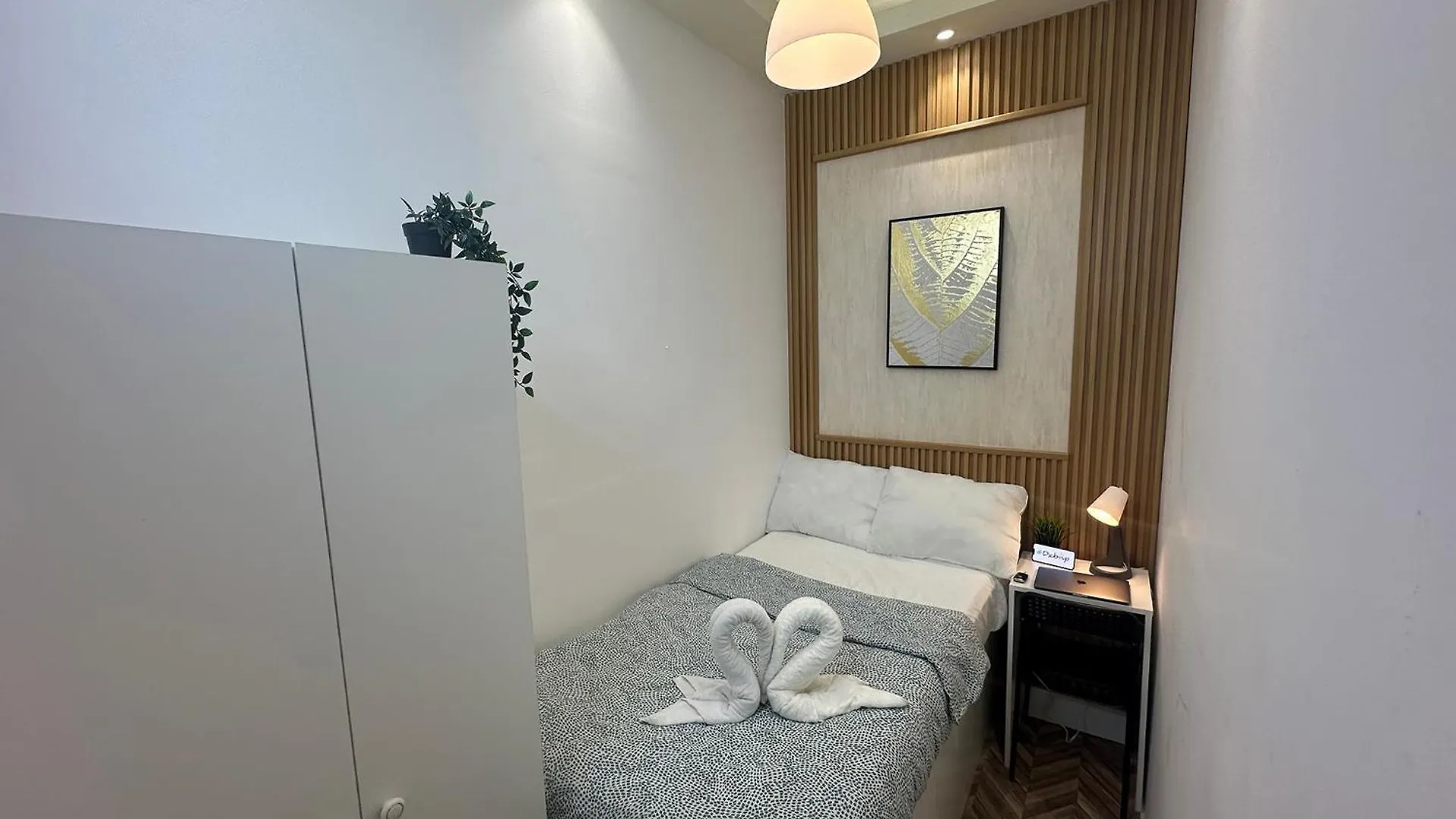Quarto em Acomodações Particulares Quiet Partition Room In Tecom Barsha Heights Dubai Emirados Árabes Unidos